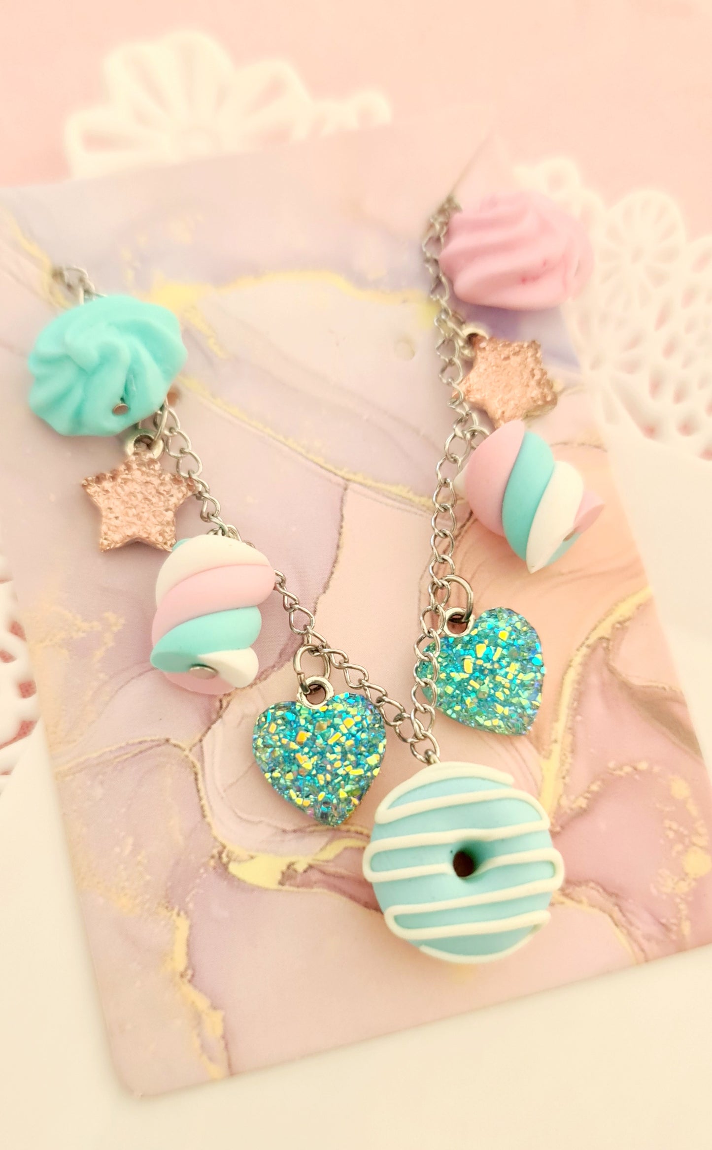 Bracciali per bambine con finti dolcetti