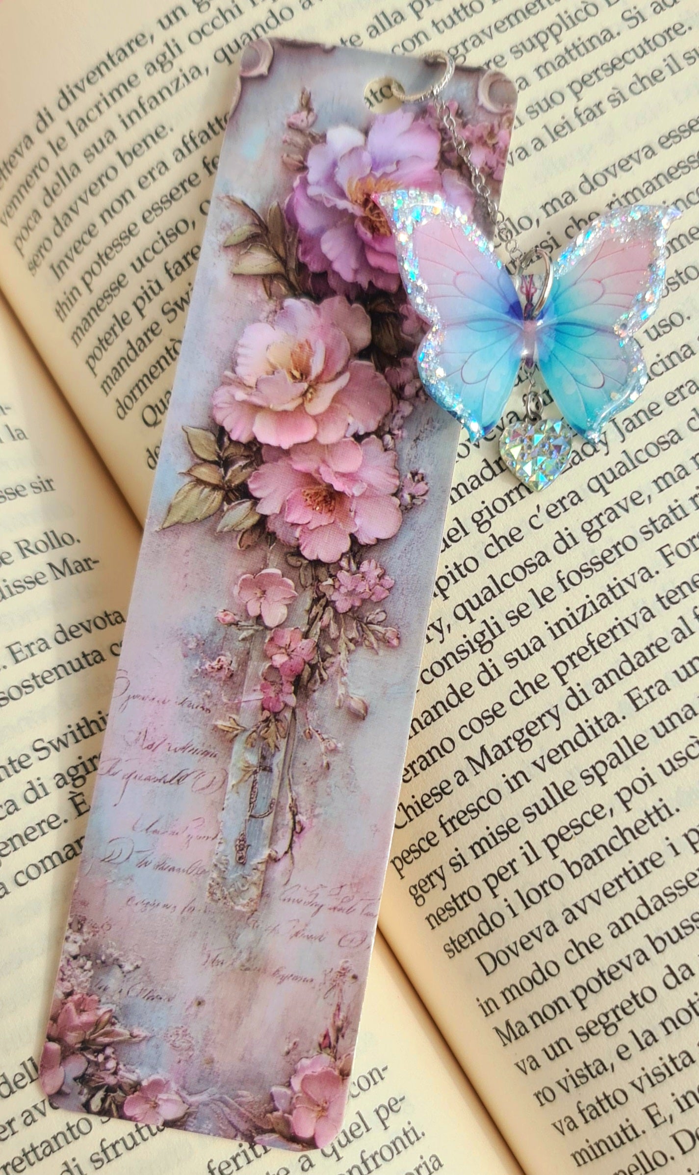 Segnalibri con farfalla rosa e azzurra