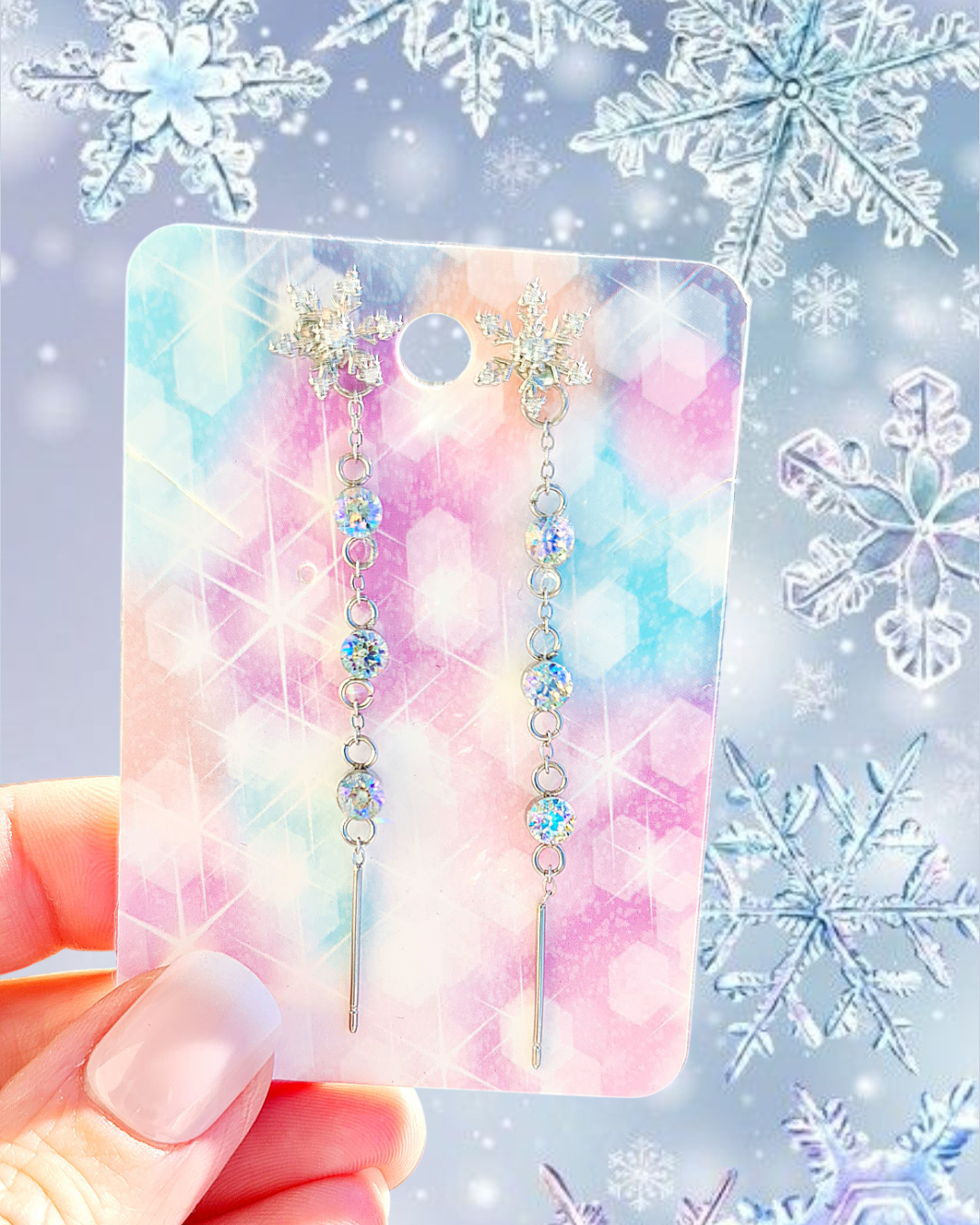 Eleganti e versatili orecchini pendenti con fiocco di neve e cristalli – Gioielli Eleganti Invernali