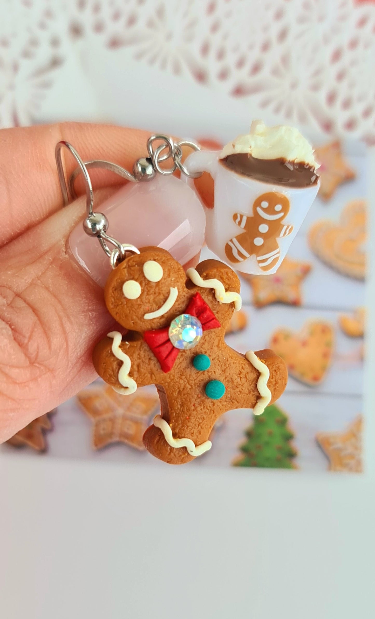 Orecchini natalizi omino pan di zenzero e cioccolata calda