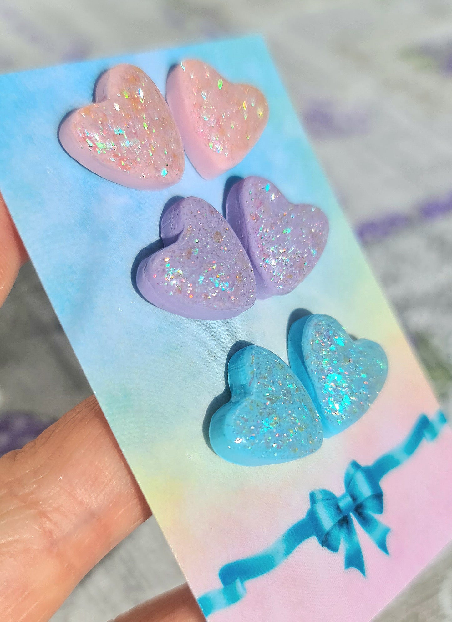 Set Orecchini Cuore Glitterati Brillanti al Sole – Orecchini Artigianali in Argilla Polimerica e Resina, Set da 3 Paia rosa-lilla-celeste