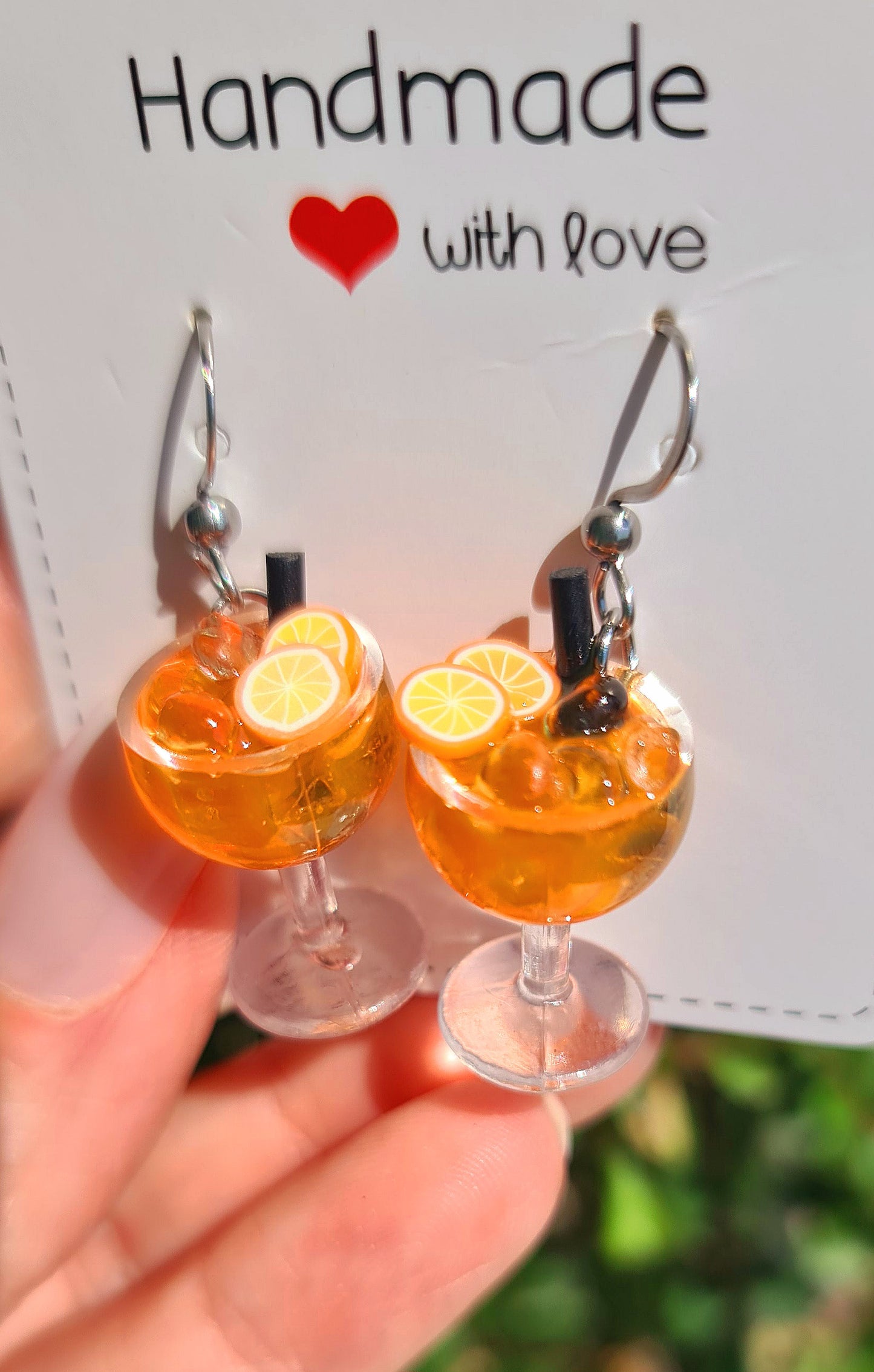 Orecchini Calice di Spritz in Resina UV Fatti a Mano – Gioielli Cocktail per l´Estate (Copia)
