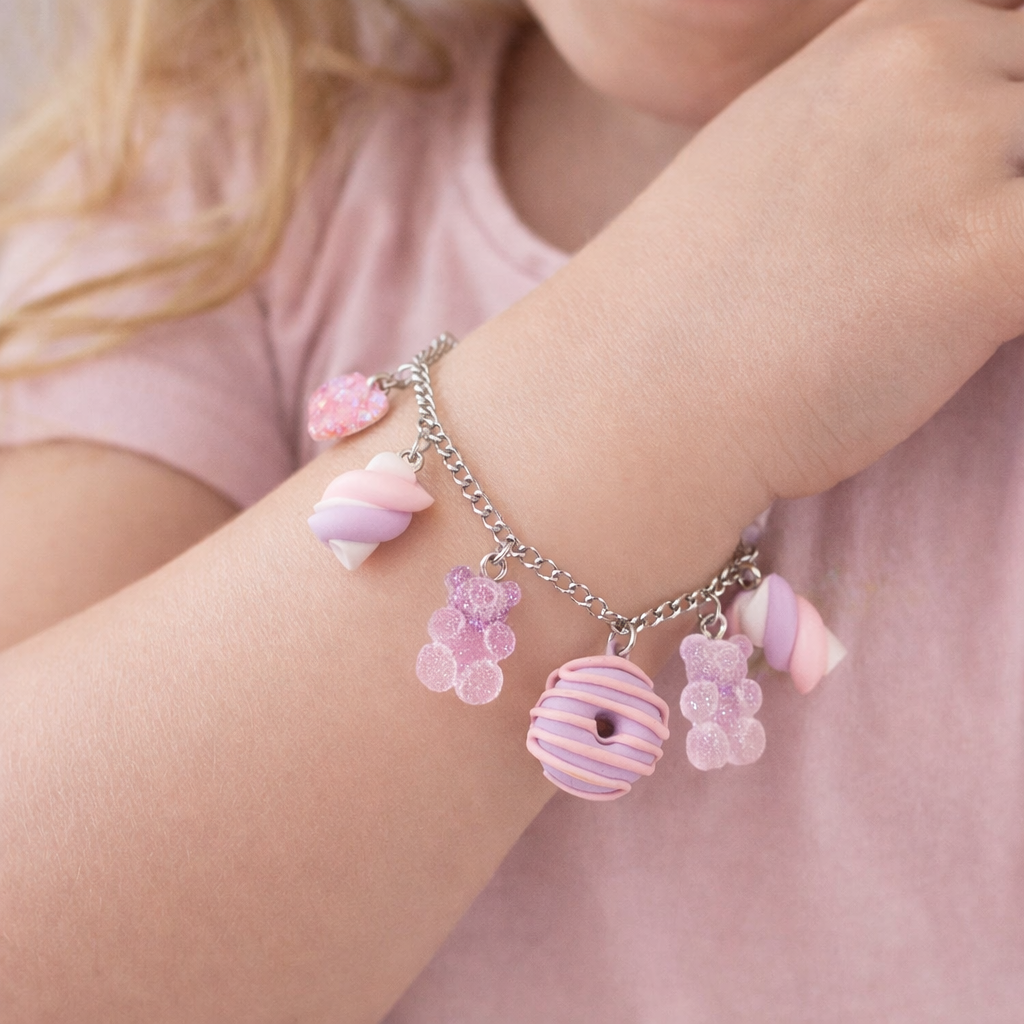 Bracciali con finti dolcetti rosa e lilla