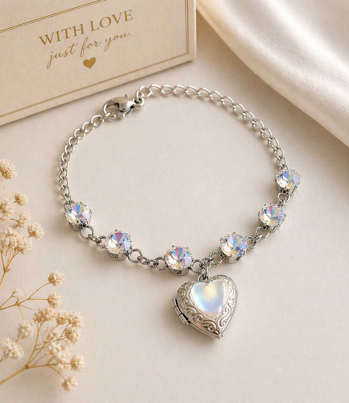 Bracciale Cuore Apribile con Strass – Porta Sempre con Te i Tuoi Ricordi