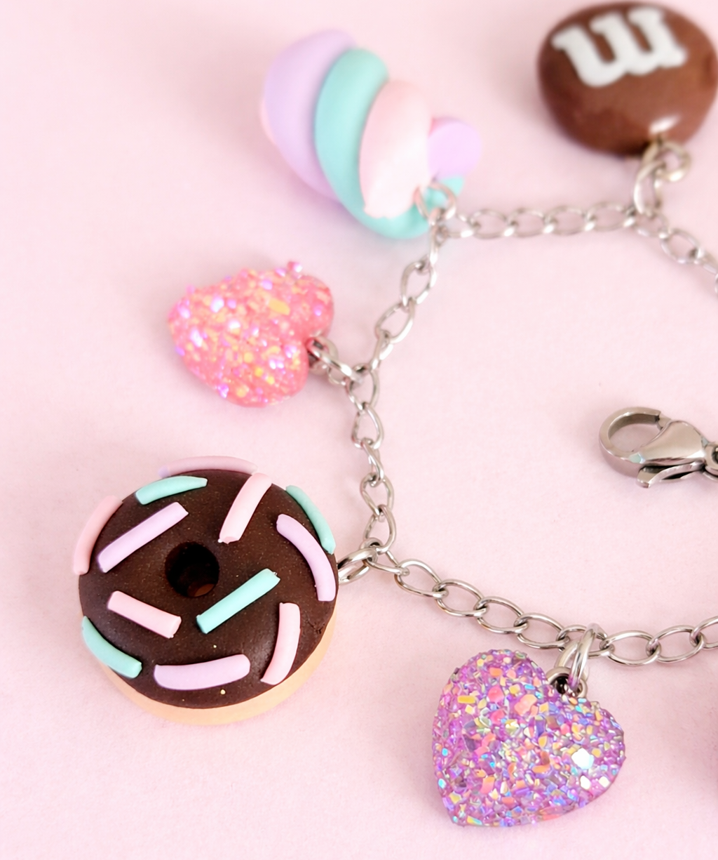 Bracciali con finti dolcetti color cioccolato