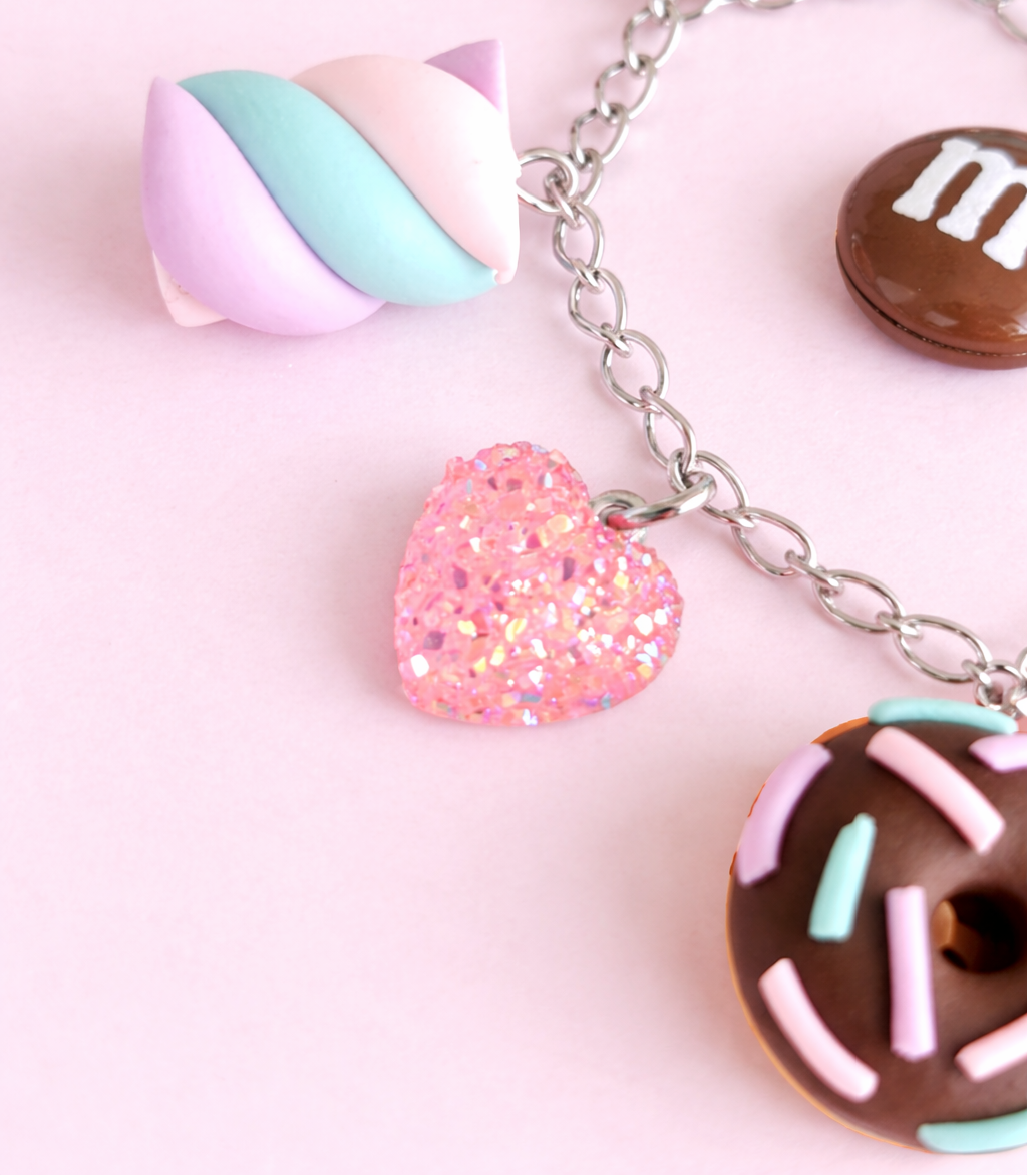 Bracciali con finti dolcetti color cioccolato