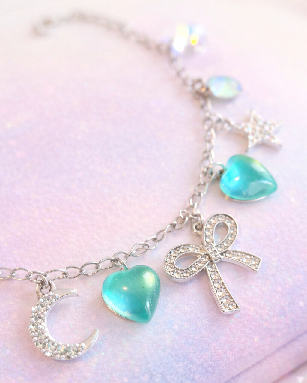 Bracciale con fiocco e cuori verde acqua