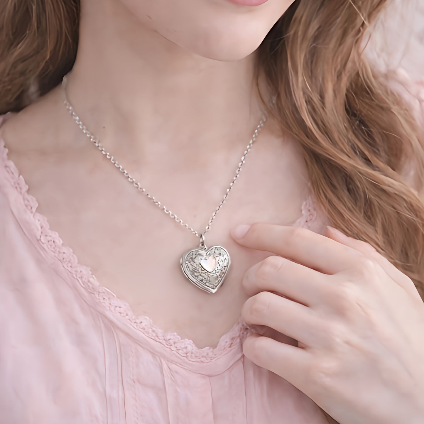 Collana con Medaglione portafoto a Cuore – Gioiello Personalizzato in Acciaio per Custodire i Tuoi Ricordi